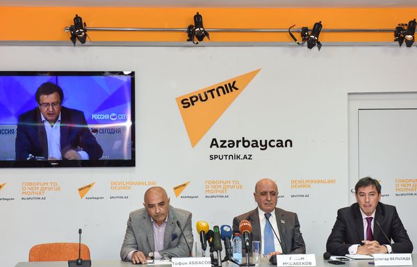 Видеомост Баку - Москва - Ереван - Sputnik Азербайджан