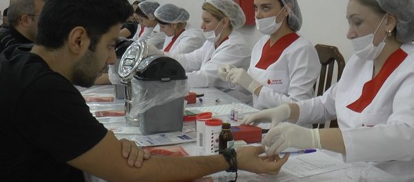 Bakı sakinləri Aşura günü ehtiyacı olanlar üçün qan verirlər - Sputnik Азербайджан