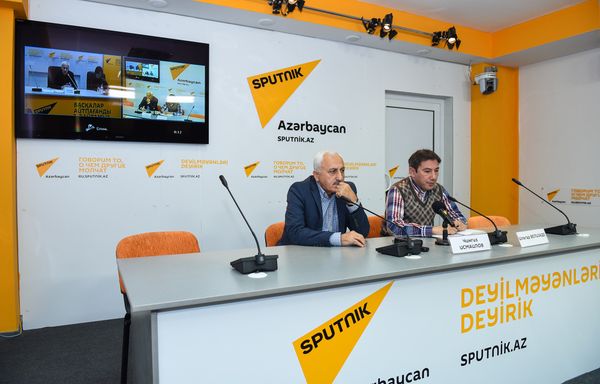 Видеомост Баку-Астана на тему Перспективы азербайджано-казахстанских отношений в Мультимедийном пресс-центре Sputnik Азербайджан - Sputnik Азербайджан