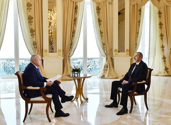 Президент Азербайджана Ильхам Алиев ответил на вопросы Дмитрия Киселева - Sputnik Азербайджан