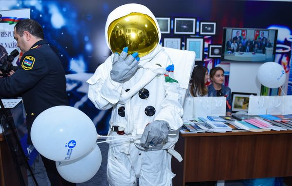 Открытие второго азербайджанского фестиваля науки - Sputnik Азербайджан