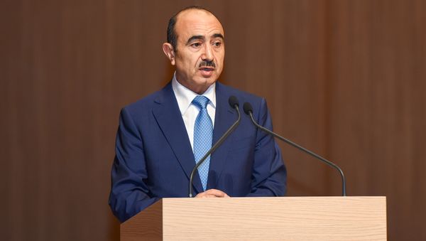 Помощник президента Азербайджана по общественно-политическим вопросам Али Гасанов - Sputnik Азербайджан