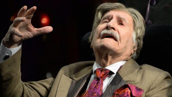 Спектакль Дядюшкин сон с Владимиром Зельдином в главной роли - Sputnik Азербайджан