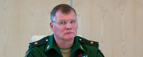 Брифинг минобороны РФ и представителей ВПК о первичных радиолокационных данных в районе крушения Boeing в Донецкой области - Sputnik Азербайджан