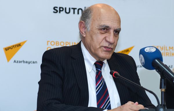 На мероприятии в Мультимедийном пресс-центре Sputnik Азербайджан было обсуждено будущее азербайджанского телевидения - Sputnik Азербайджан