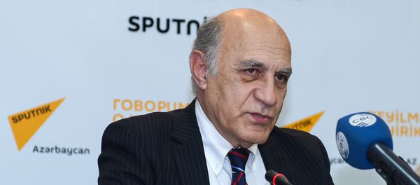 политолог Фикрет Садыхов - Sputnik Азербайджан