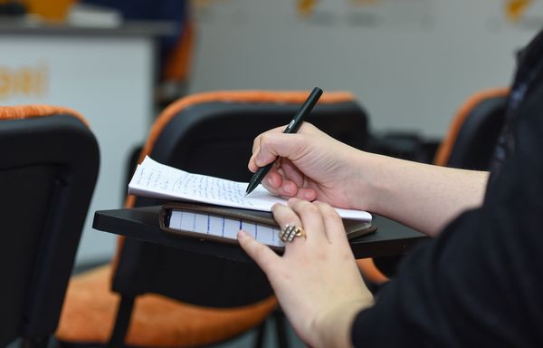 На мероприятии в Мультимедийном пресс-центре Sputnik Азербайджан было обсуждено будущее азербайджанского телевидения - Sputnik Азербайджан