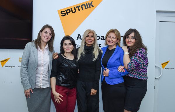 На мероприятии в Мультимедийном пресс-центре Sputnik Азербайджан было обсуждено будущее азербайджанского телевидения - Sputnik Азербайджан