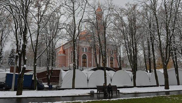Соборная мечеть в Минске готовится к церемонии открытия, в которой примут участие президенты Беларуси и Турции Александр Лукашенко и Тайип Эрдоган - Sputnik Азербайджан