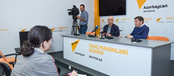 Пресс-конференция на тему Об успехе картины Али и Нино и тенденциях в национальном кино в мультимедийном пресс-центре Sputnik Азербайджан. - Sputnik Азербайджан