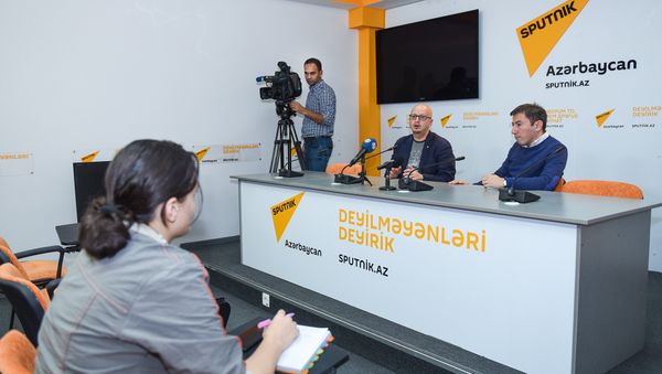 Пресс-конференция на тему Об успехе картины Али и Нино и тенденциях в национальном кино в мультимедийном пресс-центре Sputnik Азербайджан. - Sputnik Азербайджан