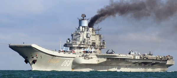 Тяжелый авианесущий крейсер Адмирал Флота Советского Союза Кузнецов, фото из архива - Sputnik Азербайджан
