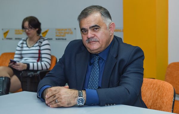 47-е заседание Клуба политологов Южный Кавказ на тему Влияние выборов в США на военно-политическую обстановку в регионе в Мультимедийном пресс-центре Sputnik Азербайджан - Sputnik Азербайджан