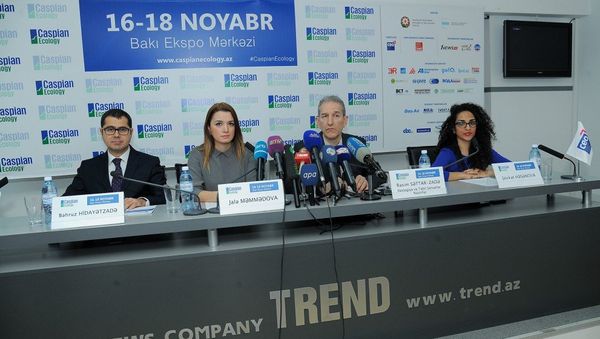 Пресс-конференция, посвященная проведению в Баку Международной выставки в области охраны окружающей среды Caspian Ecology 2016 - Sputnik Азербайджан
