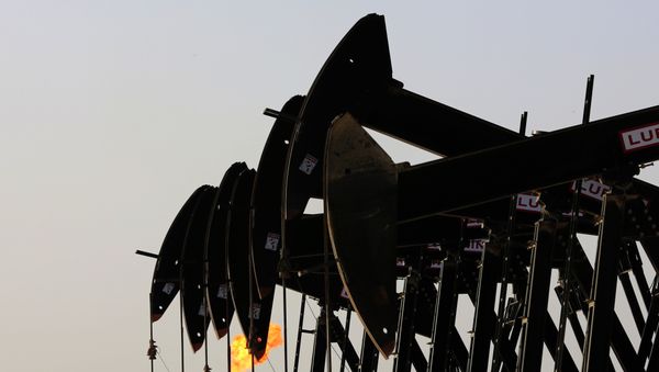 Нефтяные насосы в Бахрейне, фото из архива - Sputnik Азербайджан