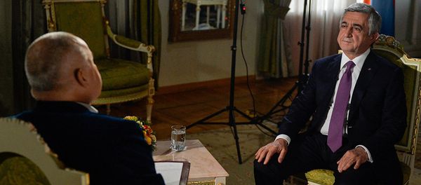 Президент Армении Серж Саргсян дал интервью генеральному директору МИА Россия сегодня Дмитрию Киселеву для Sputnik Армения - Sputnik Азербайджан