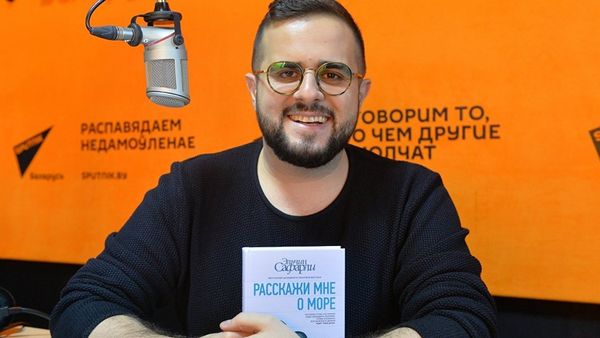 Писатель Эльчин Сафарли - Sputnik Азербайджан
