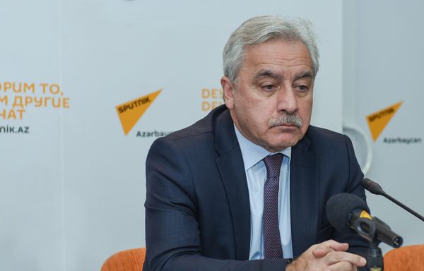 Видеомост Баку-Минск-Астана на тему “Проблемы мультикультурализма на постсоветском пространстве” в Мультимедийном пресс-центре Sputnik Азербайджан - Sputnik Азербайджан