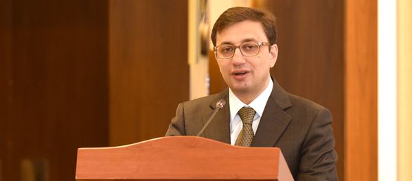 Председатель Совета директоров Палаты надзора над финансовыми рынками Руфат Асланлы - Sputnik Азербайджан