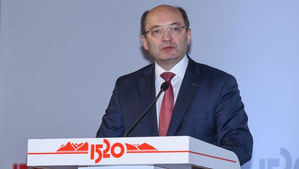 Первый вице-президент ОАО Российские железные дороги Александр Мишарин - Sputnik Азербайджан