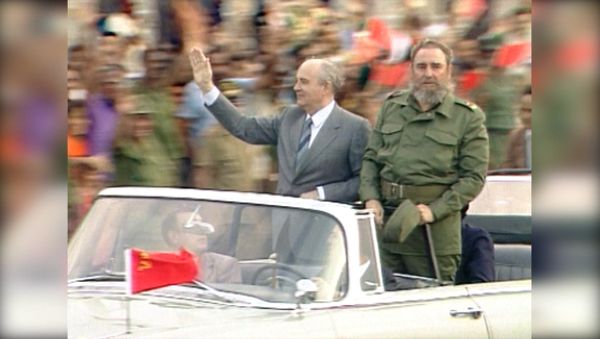Фидель Кастро умер в возрасте 90 лет. Кадры с кубинским революционером - Sputnik Азербайджан