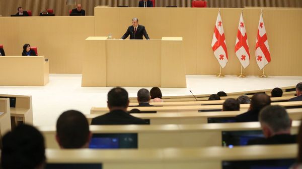 Парламент Грузии выносит решение о доверии новому правительству страны - Sputnik Азербайджан