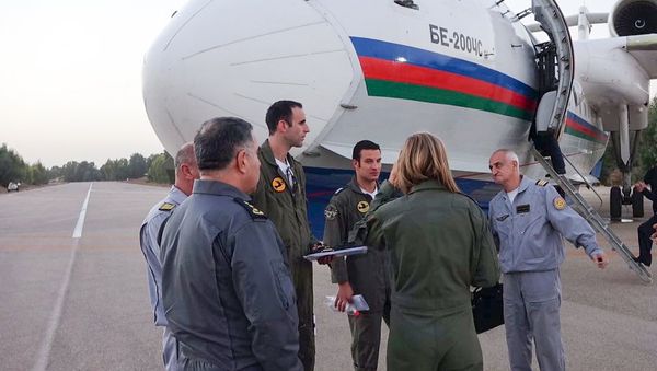 Cамолет–амфибия BE-200ÇS МЧС Азербайджана продолжает участвовать в тушении пожаров в Израиле - Sputnik Азербайджан