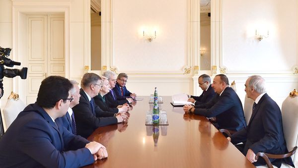 Ильхам Алиев принял делегацию во главе с министром образования и науки России - Sputnik Азербайджан