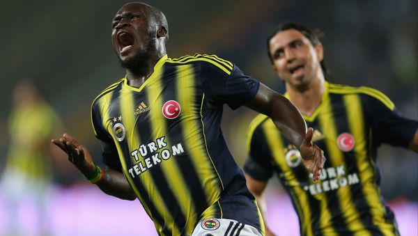 Fənərbaxçanın seneqallı futbolçusu Musa Sou - Sputnik Азербайджан