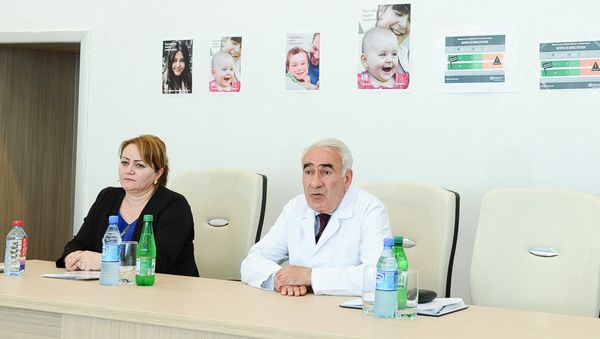 Главный педиатр Министерства здравоохранения АР Насиб Гулиев, архивное фото - Sputnik Азербайджан
