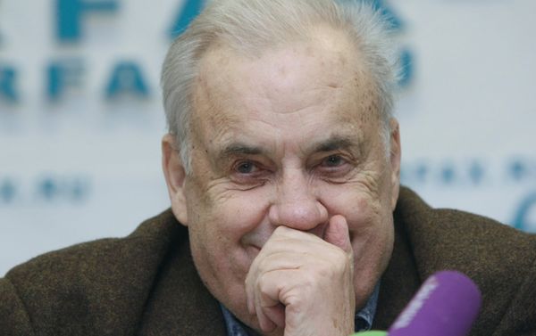 Кинорежиссер Эльдар Рязанов во время пресс-конференции СК РФ - Sputnik Азербайджан