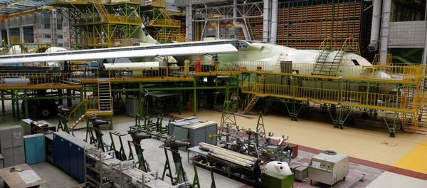 Цех промышленного предприятия, фото из архива - Sputnik Азербайджан