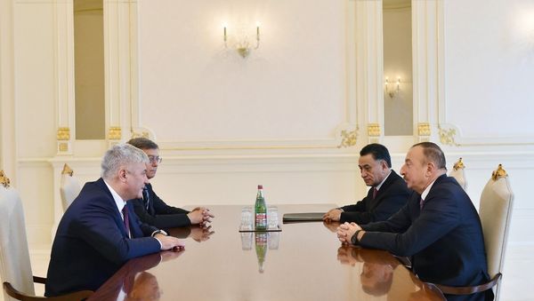 Президент Азербайджана Ильхам Алиев принял министра внутренних дел России Владимира Колокольцева - Sputnik Азербайджан