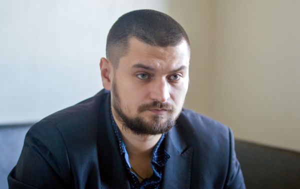 Руководитель отдела исследований ближневосточных конфликтов Института инновационного развития, военный обозреватель Антон Мардасов - Sputnik Азербайджан