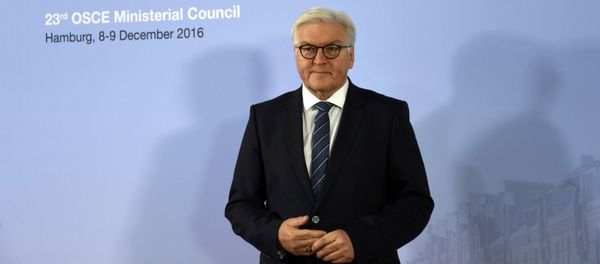 Председатель ОБСЕ, глава МИД Германии Франк-Вальтер Штайнмайер на открытии Совещания министров иностранных дел ОБСЕ в Гамбурге - Sputnik Азербайджан