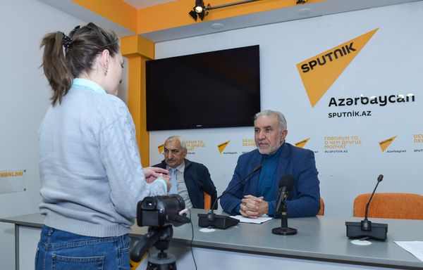 Пресс-конференция на тему Как дорожала потребительская корзина в 2016 году - Sputnik Азербайджан