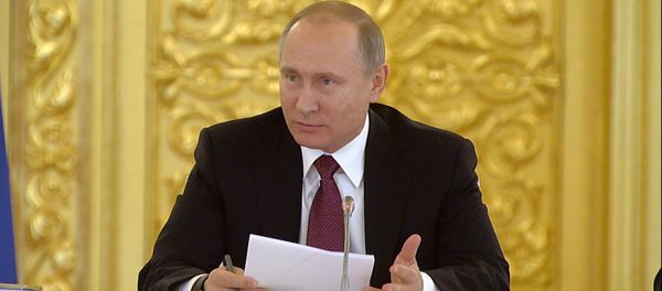 Совсем с ума сошли, что ли? - Путин о компетентности работников суда - Sputnik Азербайджан