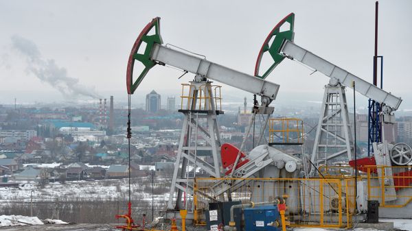 Нефтяные станки-качалки - Sputnik Азербайджан