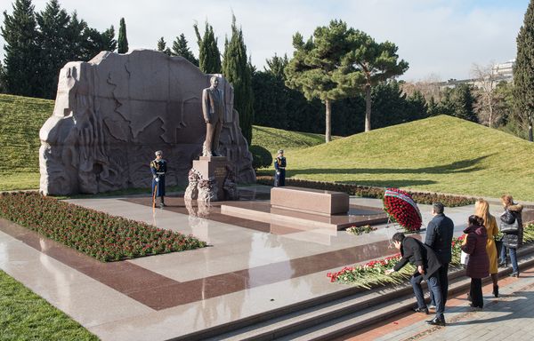 День памяти Общенационального лидера Гейдара Алиева - Sputnik Азербайджан