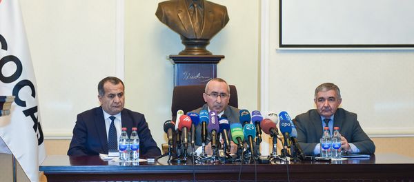 Пресс-конференция в связи с пропавшими без вести нефтяниками ПО Азнефть - Sputnik Азербайджан
