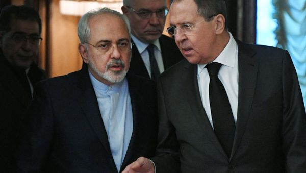 Министр иностранных дел РФ Сергей Лавров (справа) и министр иностранных дел Ирана Мухаммад Джавад Зариф - Sputnik Азербайджан