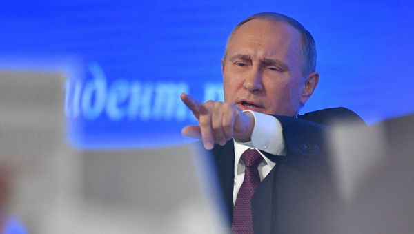 Двенадцатая ежегодная большая пресс-конференция президента РФ Владимира Путина - Sputnik Азербайджан