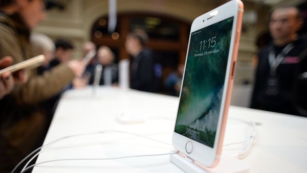 Новые смартфоны iPhone 7 и iPhone 7 Plus, фото из архива - Sputnik Азербайджан