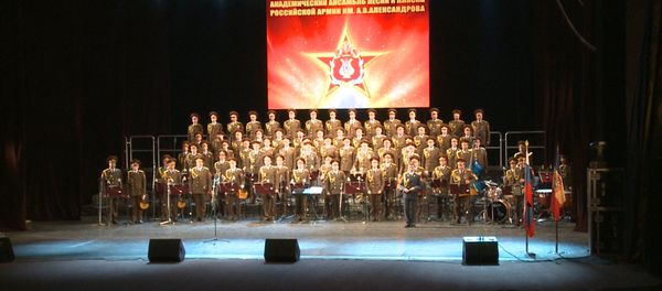 Выступление легендарного ансамбля Александрова в Кишиневе - Sputnik Азербайджан