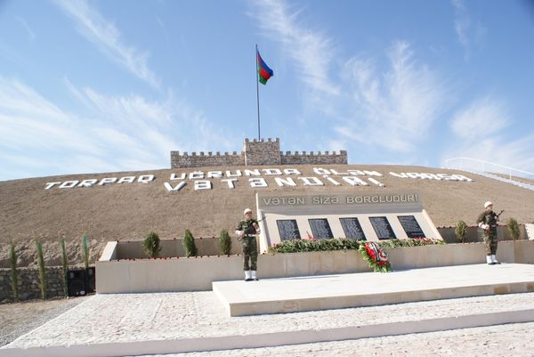 Наргизтепе – единственная территория в бывшей Нагорно-Карабахской автономной области, которая осталась под контролем Азербайджана Наргизтепе – единственная территория в бывшей Нагорно-Карабахской автономной области, которая осталась под контролем Азербайджана - Sputnik Азербайджан
