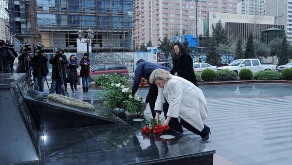 Татьяна Москалькова посетила мемориал Ходжалы. - Sputnik Азербайджан