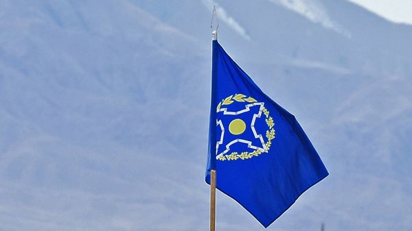 Флаг ОДКБ - Sputnik Азербайджан