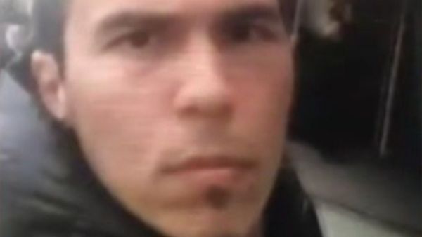 Полиция обнародовала видео предполагаемого исполнителя теракта в Стамбуле - Sputnik Азербайджан