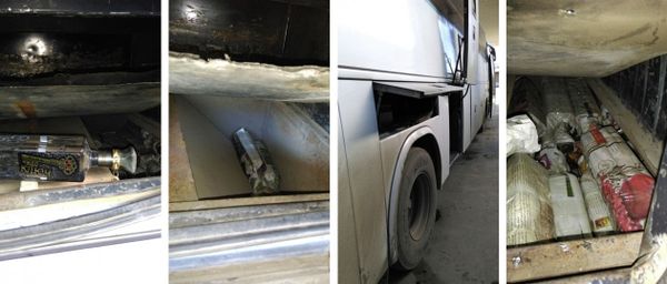 Осмотр пассажирского автобуса, которым управлял гражданин Ирана Абдол Махмуд Бахар Алын - Sputnik Азербайджан