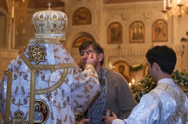Рождественская ночь в Кафедральном соборе Жен Мироносиц в Баку - Sputnik Азербайджан